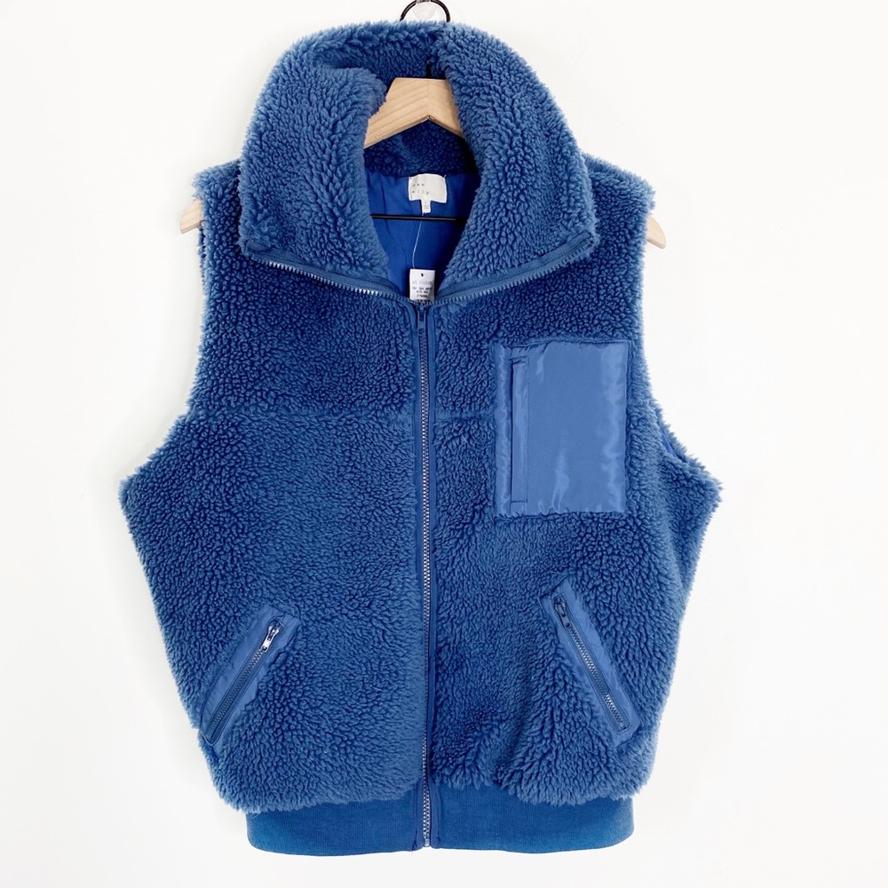 NWT American Eagle vest